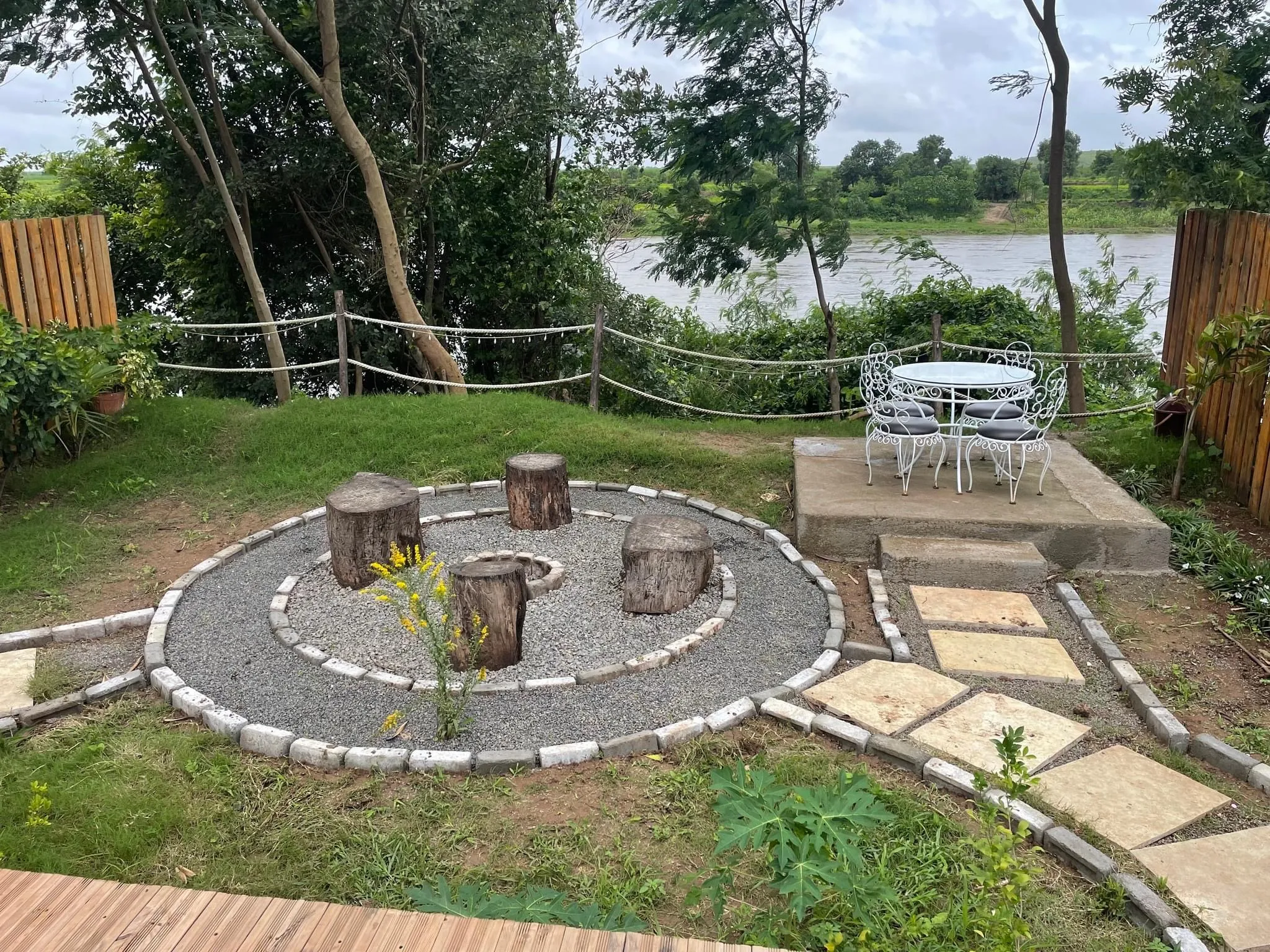 AC Pod with Outdoor Jacuzzi - Image 5