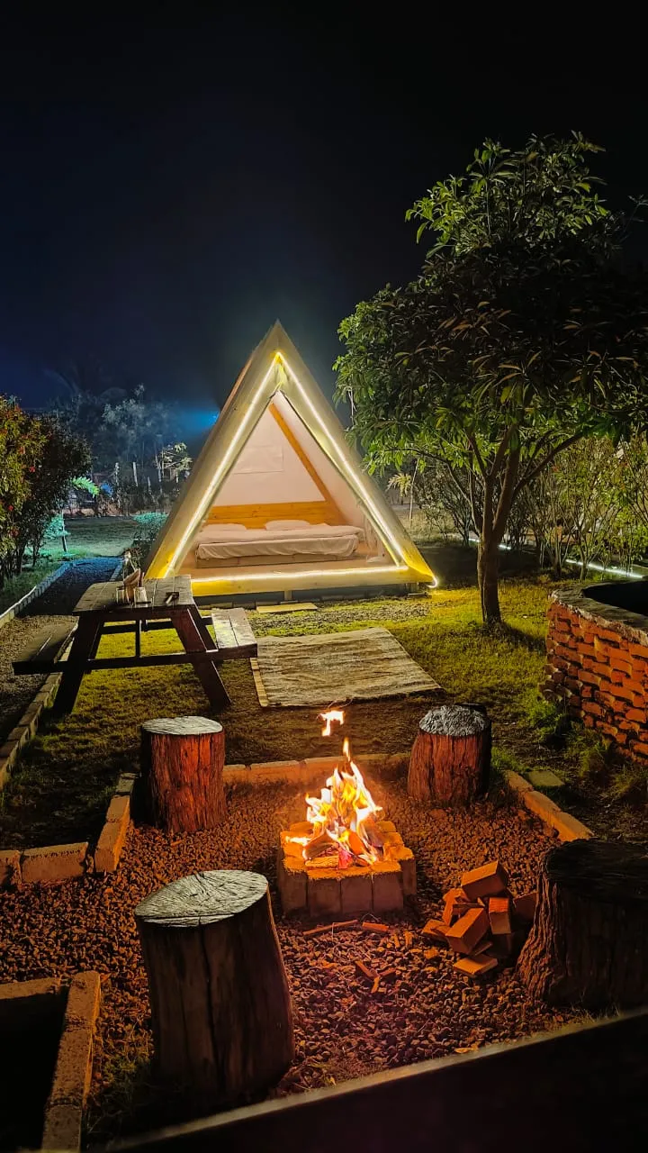 Triangle Tent with Mini Pool - Image 2